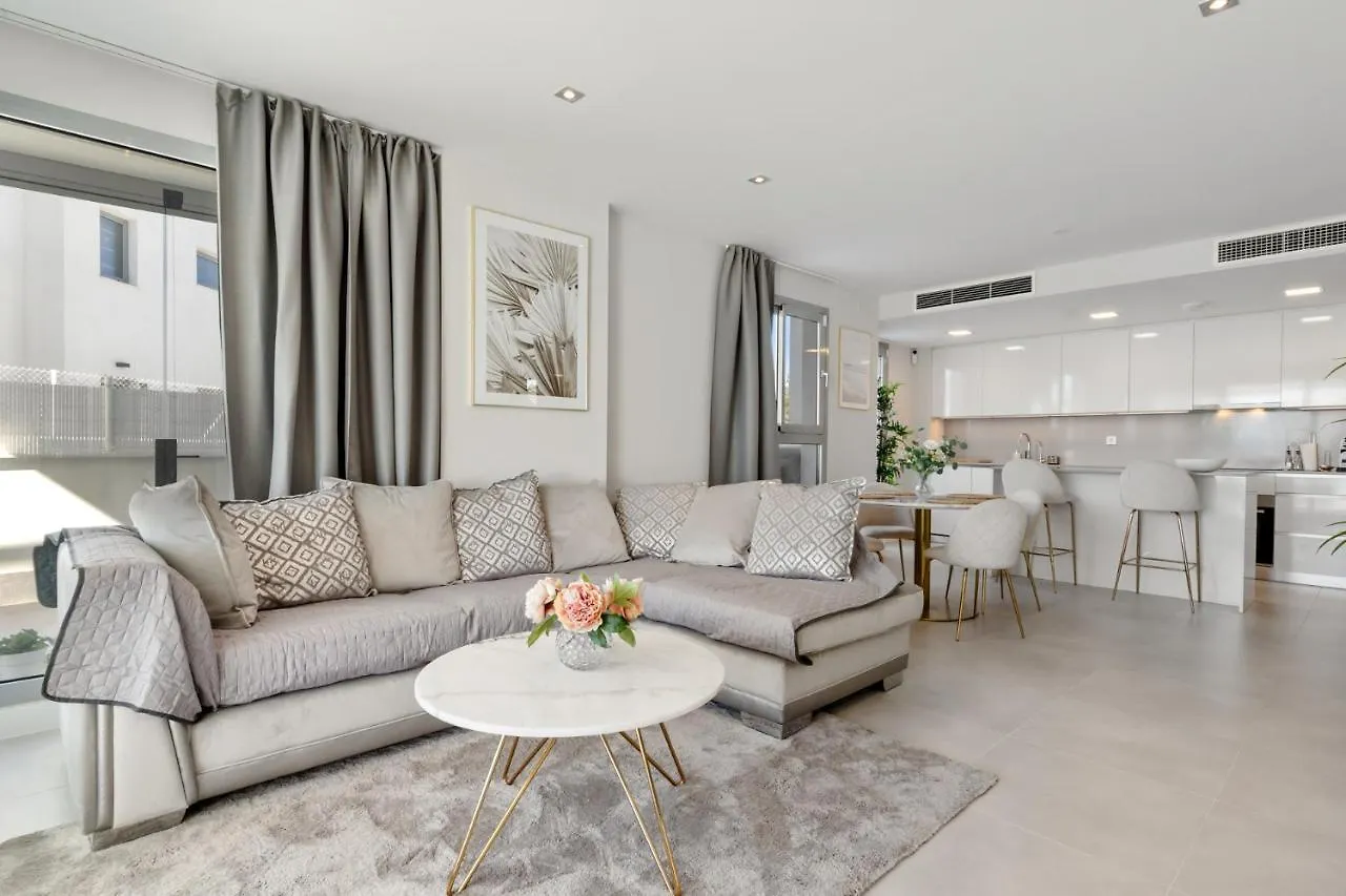 Luxurious Modern Mijas Apartment With Pools & Spa - Perfect For Families & Golfers By Costarentals - Ref 68 El Faro