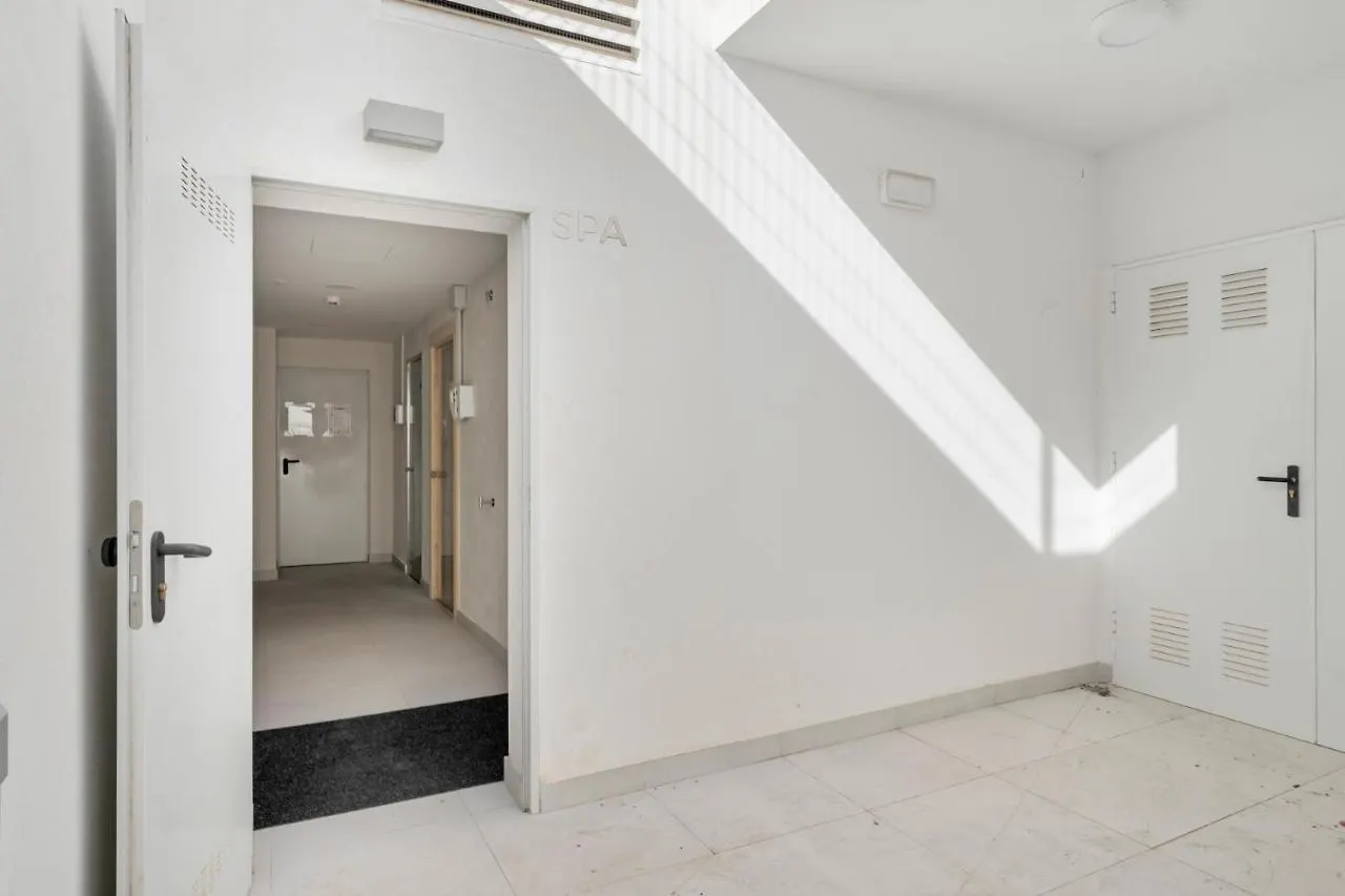 Luxurious Modern Mijas Apartment With Pools & Spa - Perfect For Families & Golfers By Costarentals - Ref 68 El Faro 0*,  Spain